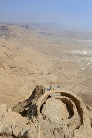 Israel, désert du Neguev, forteresse de Massada, classée Patrimoine Mondial de l'UNESCO, Palais suspendu d'Hérode dont la résidence privée s'étageait sur trois niveaux