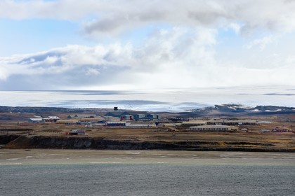 Groenland, cote ouest, Baie de North Star, Dundas, base aérienne de l'US Air Force de Thulé et la calotte glaciaire