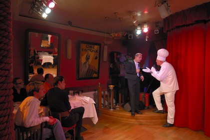 France, Paris (75), le cabaret Chez Raymonde