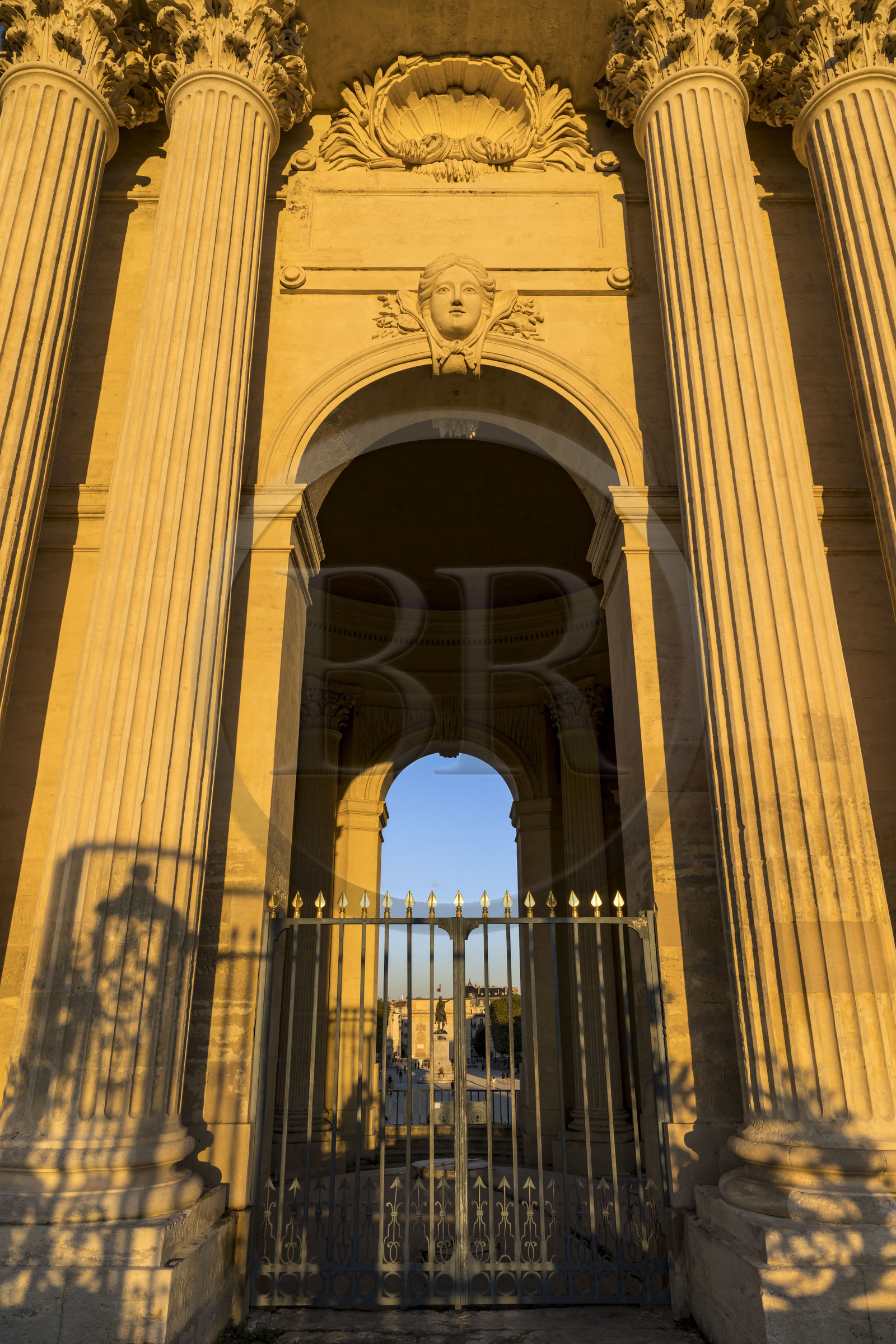 France, Hérault (34), Montpellier, centre historique appelé l’Ecusson, place Royale ou promenade du Peyrou, chateau d'eau monumental construit en 1768