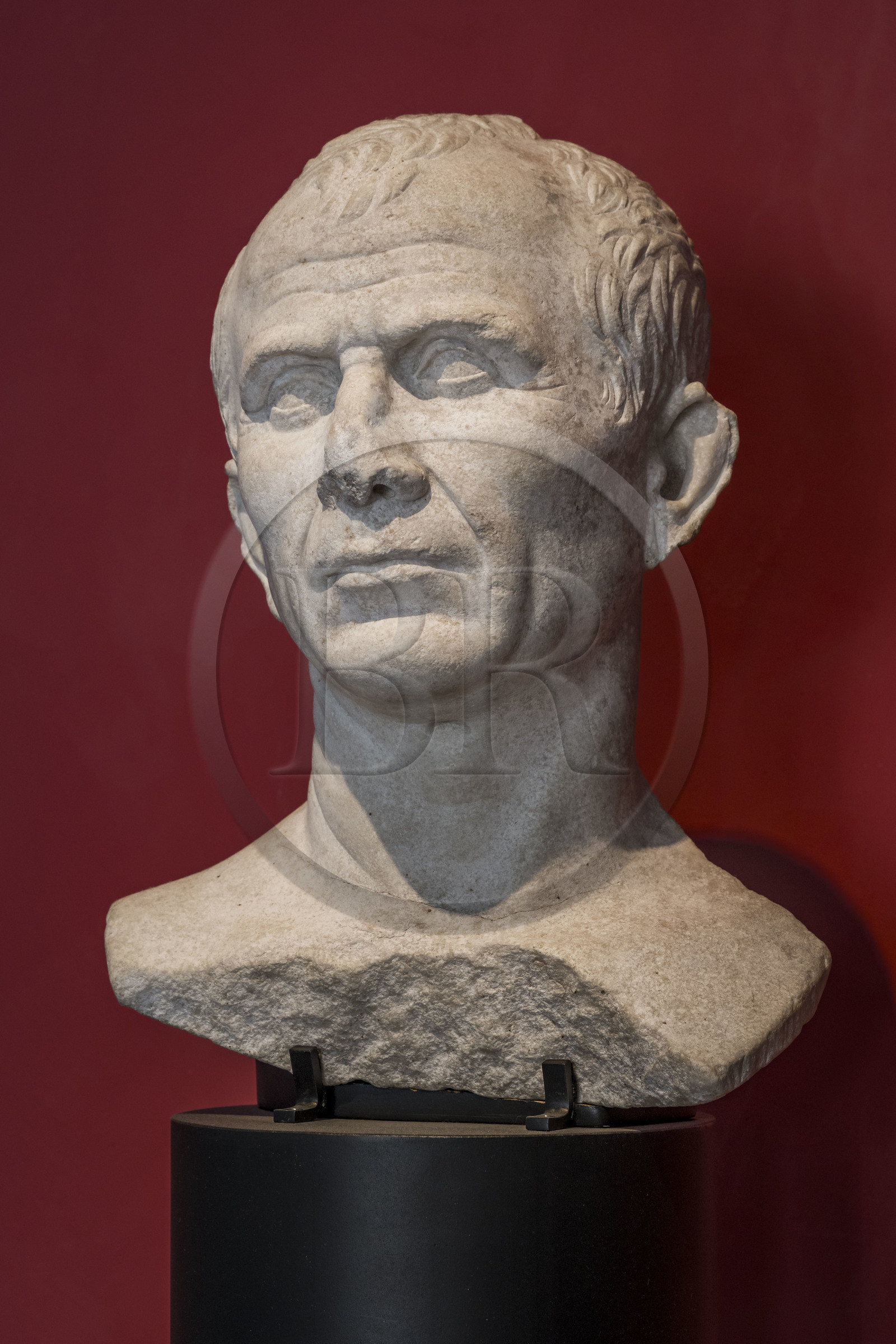 France, Bouches-du-Rhône (13), Arles, musée départemental Arles antique, portrait présumé de Jules César (milieu Ie siècle av. J.-C.) trouvé lors des fouilles du Rhone en 2007