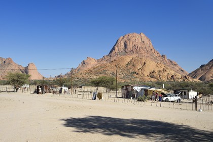 Namibia, Erongo region, Damaraland, Spitzkoppe or Spitzkop (1784 m), granite mountain in the Namib Desert