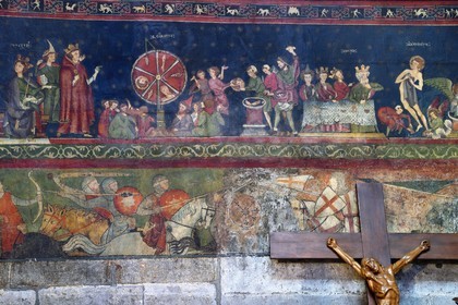 France, Puy de Dome, Clermont Ferrand, 13th century Notre-Dame de l'Assomption cathedral, Saint-Georges chapel, scenes of the martyrdom of Saint George and, illustrating the miracle of St. George below, an equestrian fight where the crusaders put to flight Saracens