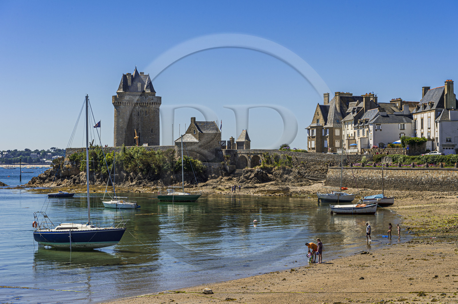 France, Ille-et-Vilaine (35), Côte d'Emeraude, Saint-Malo, quartier Saint-Servan, le port et la Tour Solidor construite en 1382, musée international du Long-Cours Cap-Hornier France, Ille-et-Vilaine (35), Côte d'Emeraude, Saint-Malo, quartier Saint-Servan, le port et la Tour Solidor construite en 1382, musée international du Long-Cours Cap-Hornier