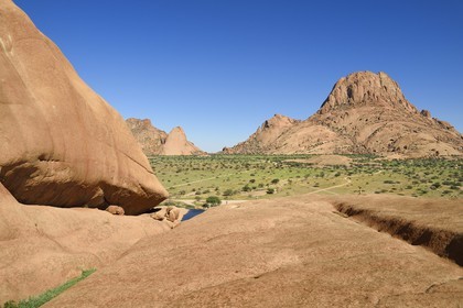 Namibia, Erongo region, Damaraland, the Little Spitzkoppe or Spitzkop (1784 m), granite mountain in the Namib Desert