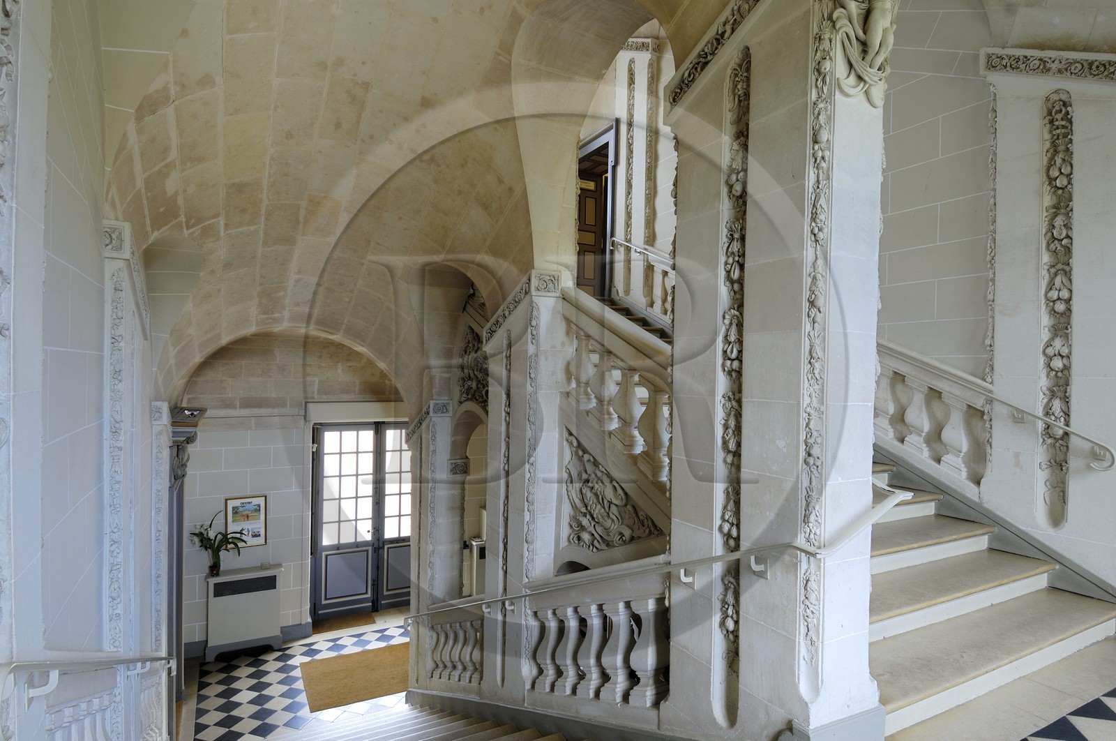 France, Loir-et-Cher (41), château de Cheverny, le grand escalier d'honneur cher à Hergé