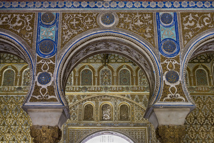 Spain, Andalusia, Seville, the Alcazar of Seville (Reales Alcazares de Sevilla), listed as World Heritage by UNESCO, Mudejar or Pedro I Palace, horseshoe arches at the entrance to the Ambassadors' Hall (Salon de Embajadores)