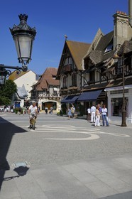 France, Calvados, Pays d'Auge, Deauville, luxury stores in the rue du Casino