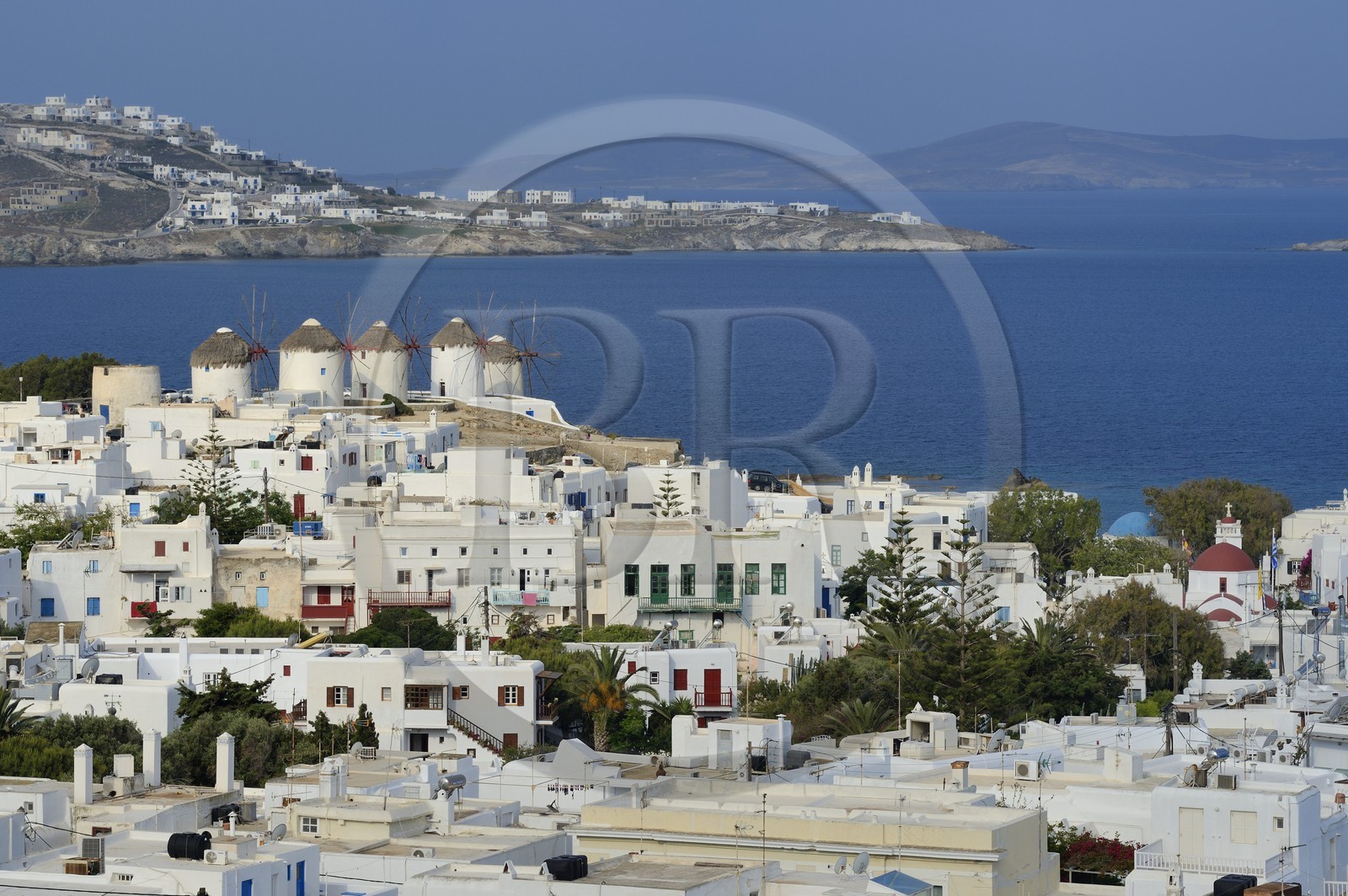 Grèce, Les Cyclades, mer Égée, île de Mykonos, Chora (Mykonos town), les cinq moulins (Kato Mili)