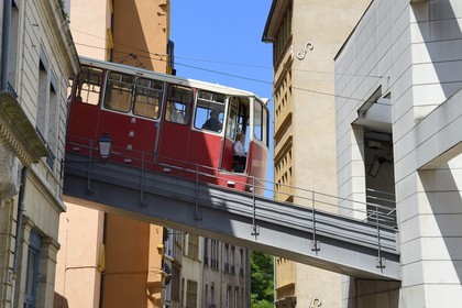 France, Rhône (69), Lyon, site historique classé Patrimoine Mondial de l'UNESCO, le funiculaire de Fourvière relie le quartier Saint-Jean dans le Vieux Lyon à la colline de Fourvière