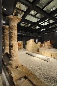 Spain, Andalusia, Cordoba, Hospes Palacio del Bailio hotel, remains of the ancient Roman house under the dining room