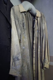 France, Bouches-du-Rhône (13), Aix en Provence, Atelier de Paul Cézanne sur la colline des Lauves, mention obligatoire, blouse de travaille de Cézanne tachée de peinture