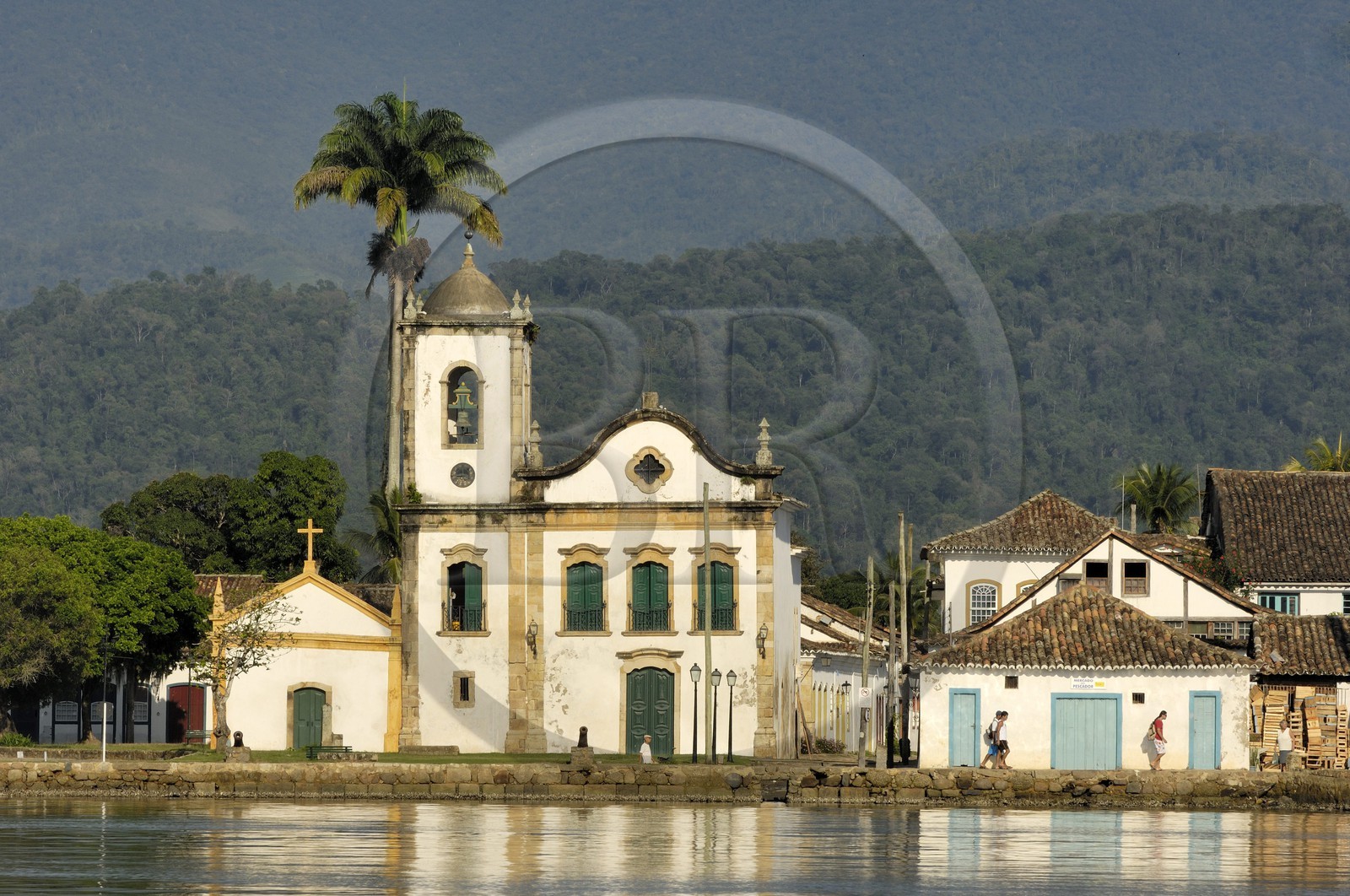 Brésil, état de Rio de Janeiro, la Costa Verde, Parati, ville coloniale fondée en 1667 pour exporter l'or brésilien, l'église Santa Rita (Route de l'or, Estrada Real)