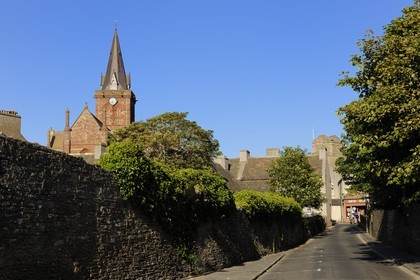 Royaume-Uni, Ecosse, Iles Orcades, Mainland, ville de Kirkwall, la cathédrale Saint-Magnus en grès rouge