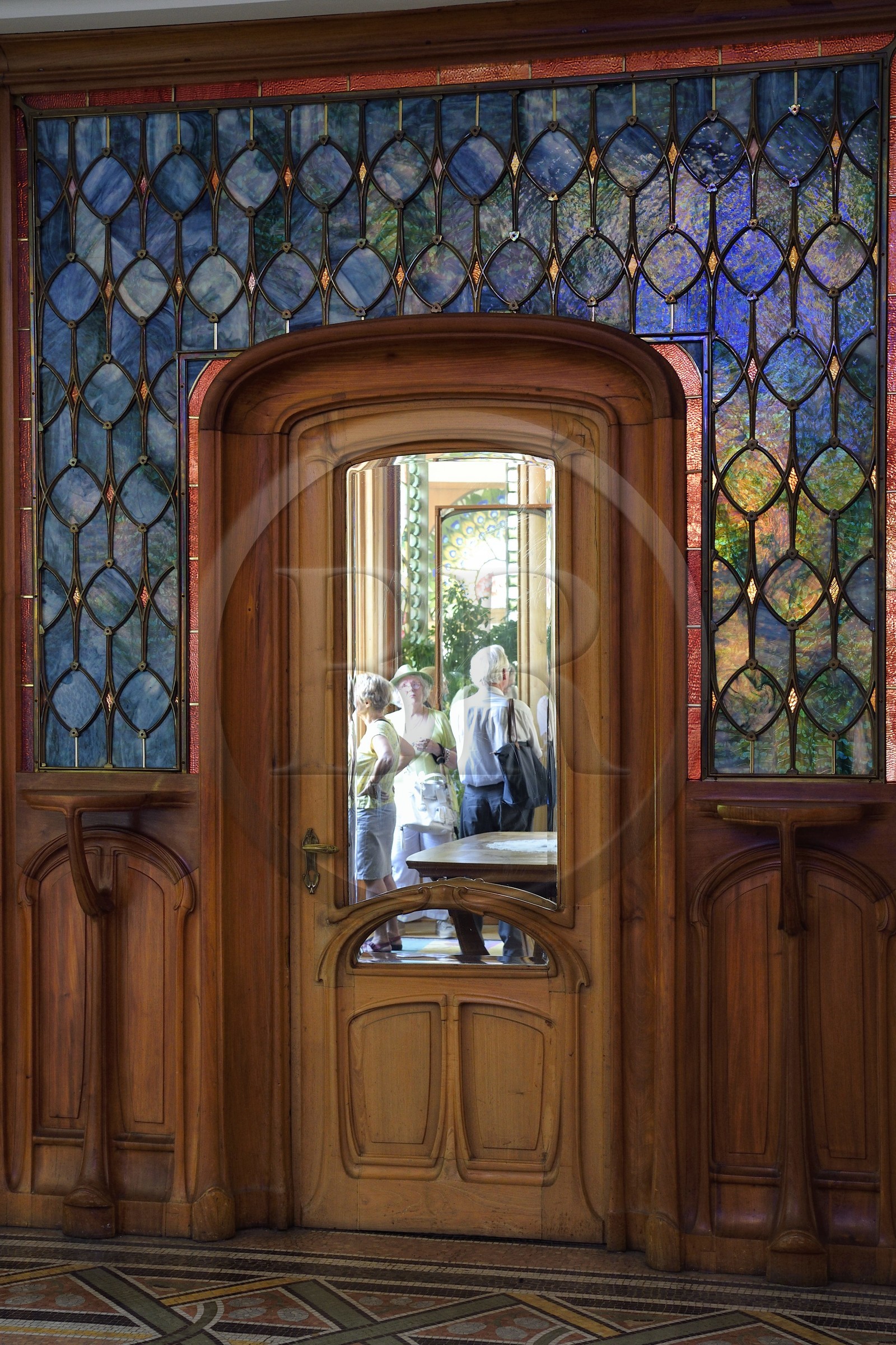 France, Meurthe-et-Moselle (54), Nancy, la maison Bergeret de style Art Nouveau, porte du salon, boiseries par Eugène Vallin