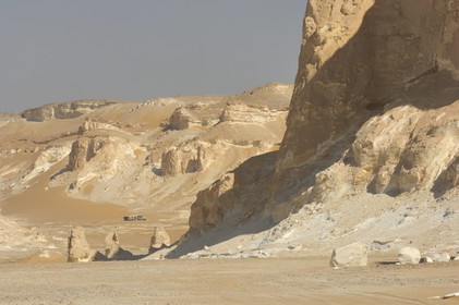 Egypt, Libyan Desert, bivouac in the White Desert North of Farafra
