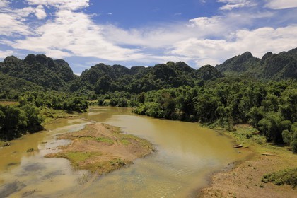 Vietnam, region North-West of Ninh Binh, the Ho Chi Minh highway landscape at the Tram river