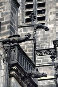 France, Puy-de-Dôme (63), Clermont-Ferrand, cathédrale Notre-Dame de l'Assomption du XIIIe siècle, gargouilles