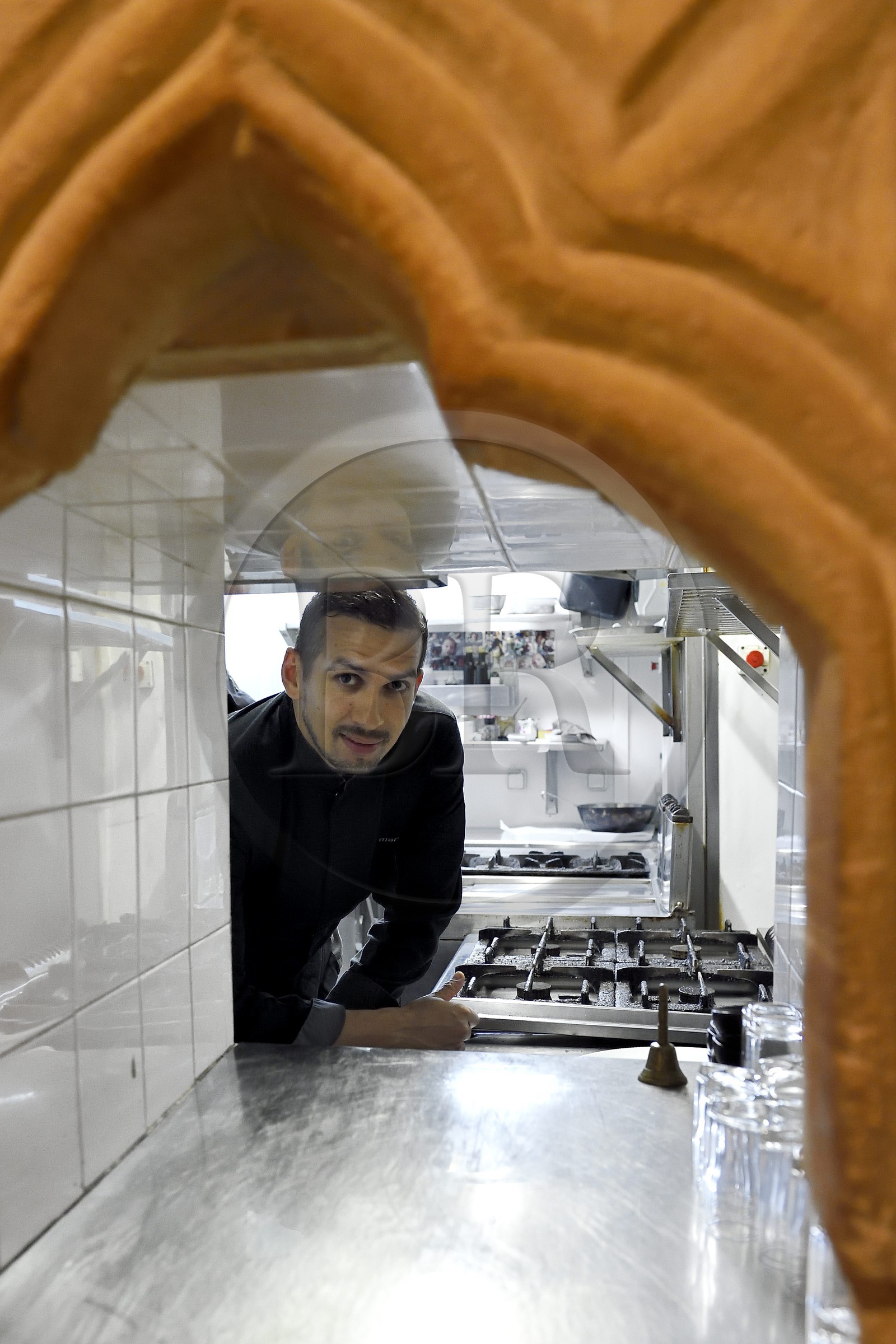 France, Dordogne (24), Périgord Noir, vallée de la Dordogne, Sarlat-la-Canéda, passage Henri de Ségogne, restaurant Les Jardins d'Harmonie, le Chef Marc Bidoyet