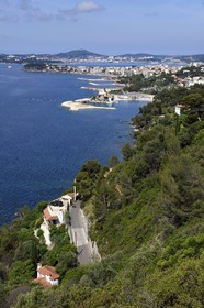 France, Var (83), Toulon, quartier Le Mourillon, les plages vu depuis le Fort du Cap Brun