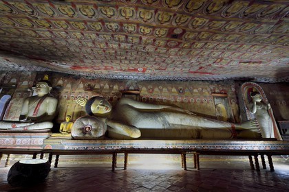 Sri Lanka, Central Province, Matale District, Dambulla, Royal Rock Temple also called Ran Giri (Golden Rock) listed as World Heritage by UNESCO, Cave 2 Maharaja Viharaya is the largest, reclining Buddha