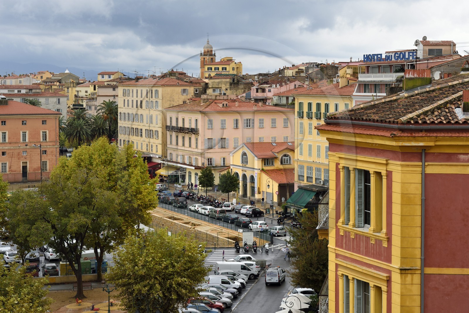 France, Corse-du-Sud (2A), Ajaccio, les anciens quais du port crées par Napoléon Bonaparte et comblés sous Napoléon III, actuellement dans le Boulevard du Roi Jerome