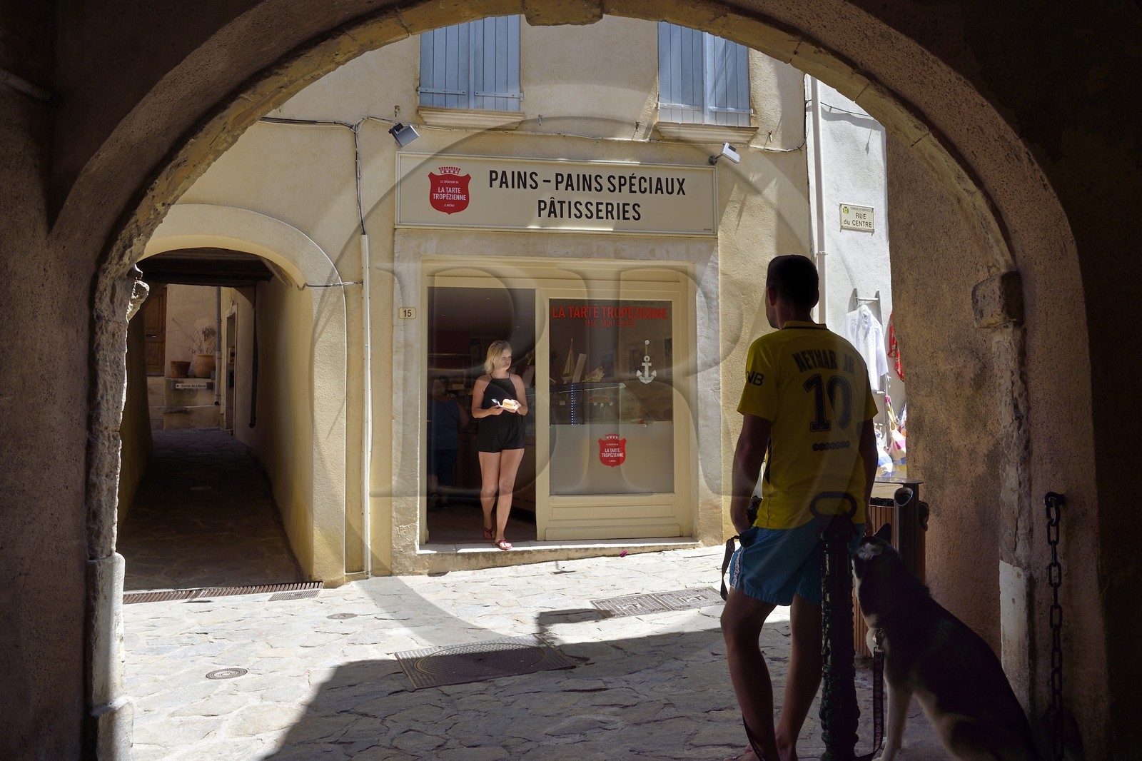 France, Var (83), Presqu'Ile de Saint-Tropez, Ramatuelle, la boulangerie patisserie dans le vieux village