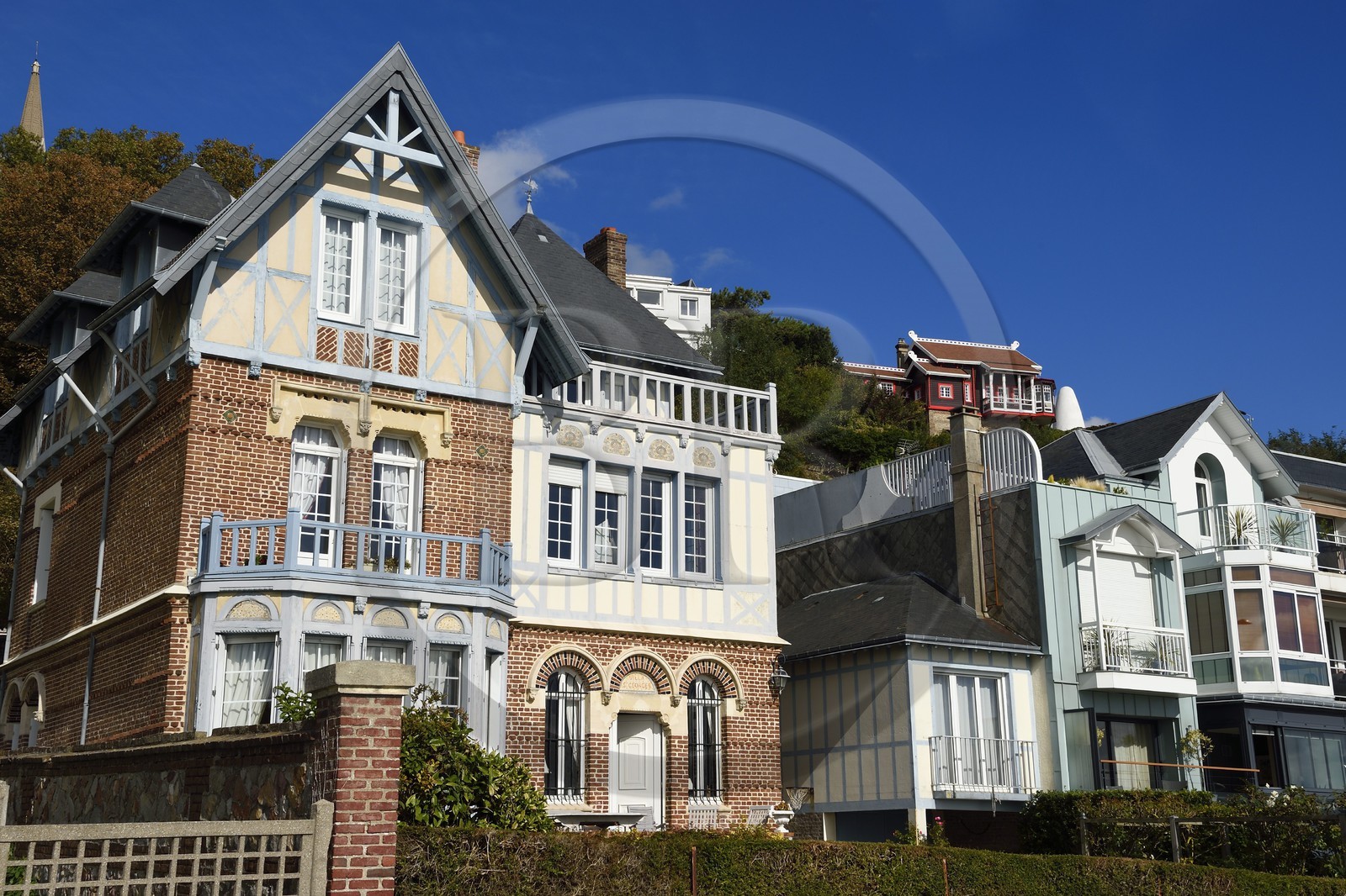 France, Seine-Maritime (76), la commune de Sainte-Adresse voisine du Havre par la côte, villas rue du Roi Albert France, Seine-Maritime (76), la commune de Sainte-Adresse voisine du Havre par la côte, villas rue du Roi Albert