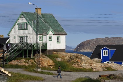 Groenland, cote ouest, baie de Baffin, maisons en bois d'Upernavik