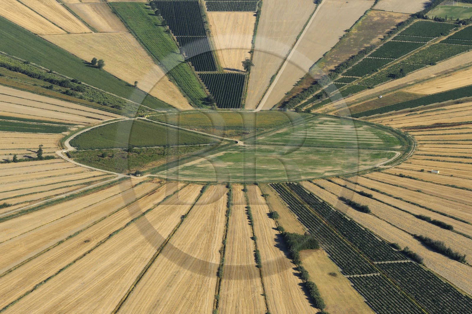 France, Hérault (34), l'ancien étang de Montady asséché depuis 1247 (vue aérienne)