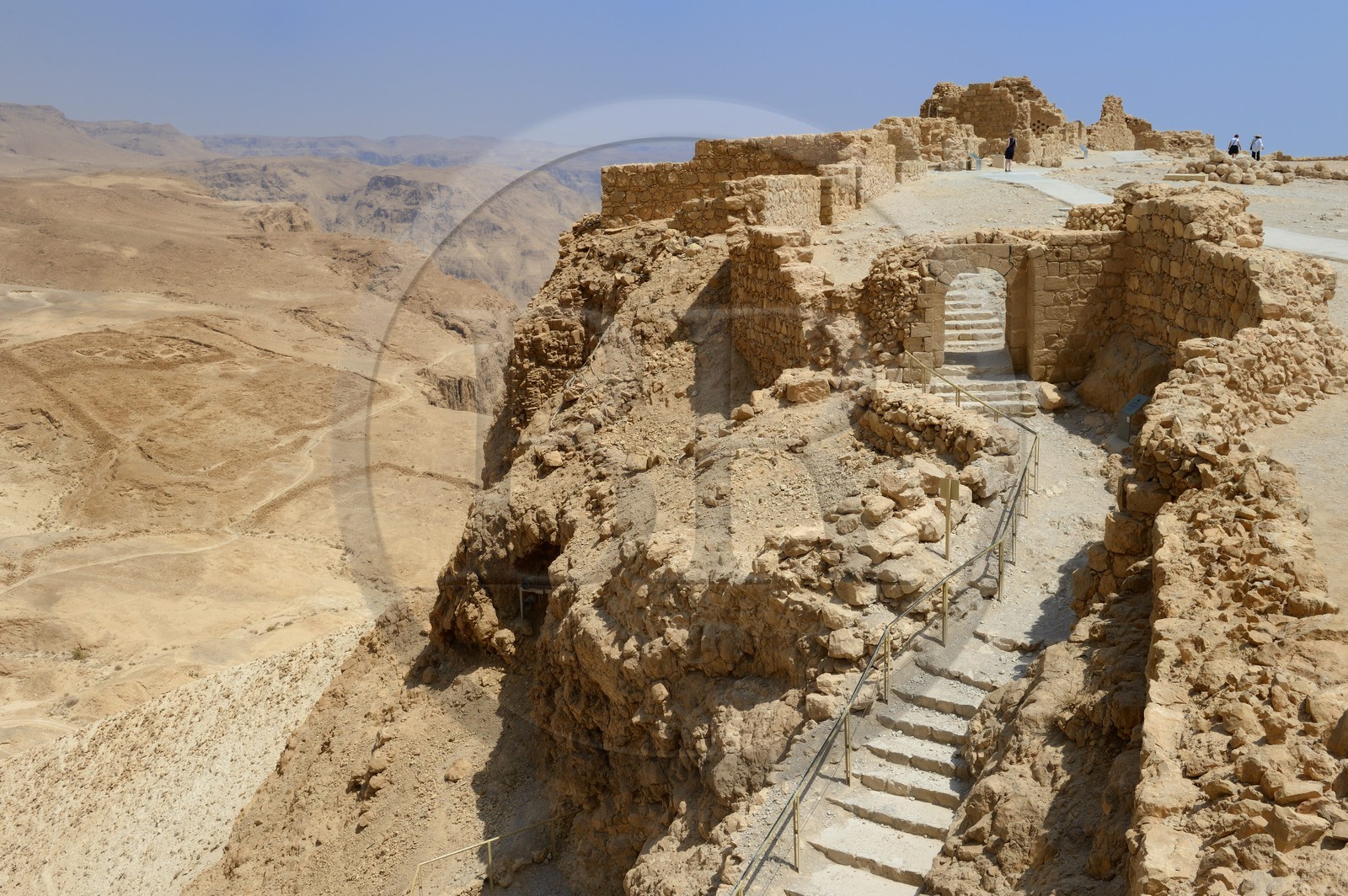 Israel, désert du Neguev, forteresse de Massada, classée Patrimoine Mondial de l'UNESCO, la porte byzantine occidentale