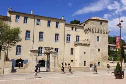 France, Hérault (34), Pézenas, vieille ville, Hôtel de Peyrat siège de l'office de tourisme et de Scenovision Moliere