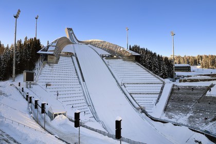 Norvège, Oslo, quartier de Holmenkollen, le tremplin de saut à ski Holmenkollbakken qui abrite le musée du ski