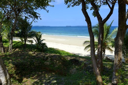 Panama, Pearl Islands, Isla Viveros, white sand beach