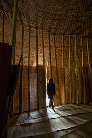 Rwanda, Province du Sud, Nyanza, musée du Palais royal Rukari, palais traditionnel du roi Mutara III Rudahigwa dans une hutte traditionnelle appellée Rugo, la maison principale Kambere