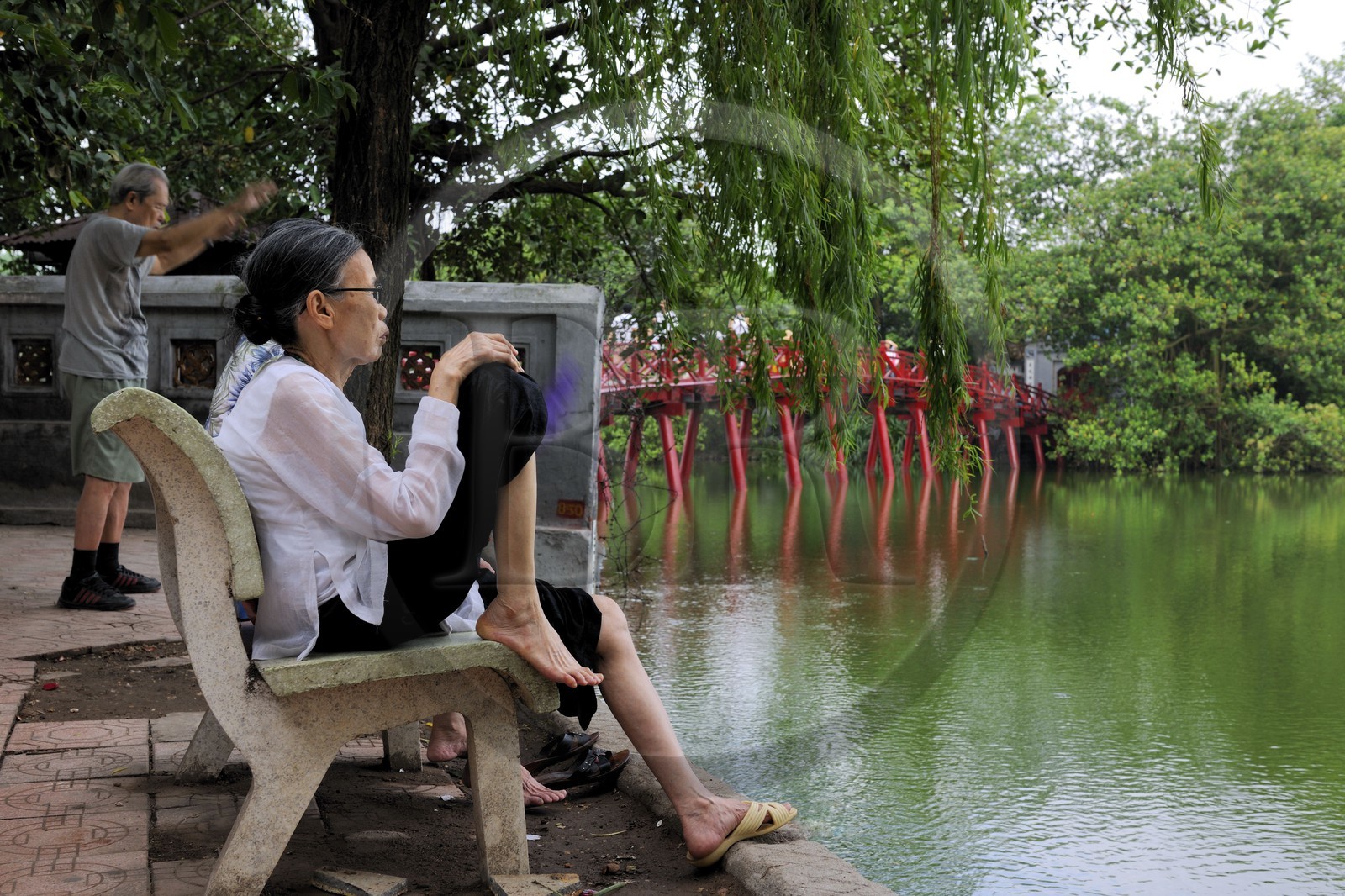 Vietnam, Hanoi, old town, Hoan Kiem Lake also called the small lake or Lake of the Restored Sword, Ngoc Son temple and the Thê Huc bridge