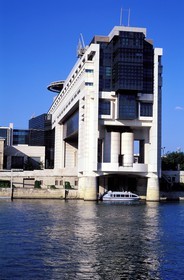 France, Paris (75), les rives de la Seine, classées Patrimoine Mondial de l'UNESCO, Bercy, Ministère de l'Economie et des Finances par les architectues Paul Chemetov et Borja Huidobro