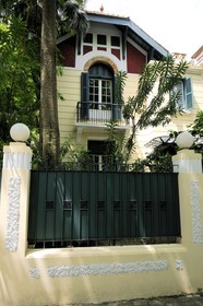 Vietnam, Hanoï, une ancienne maison coloniale