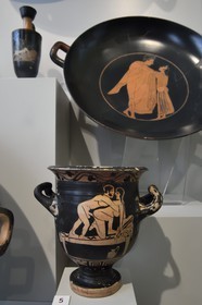 Allemagne, Berlin, l'Ile aux musées, classée Patrimoine Mondial de l'UNESCO, Altes Museum abritant une collection d'oeuvres antiques, vaisselle érotique (VIème-Vème siècle avant JC)