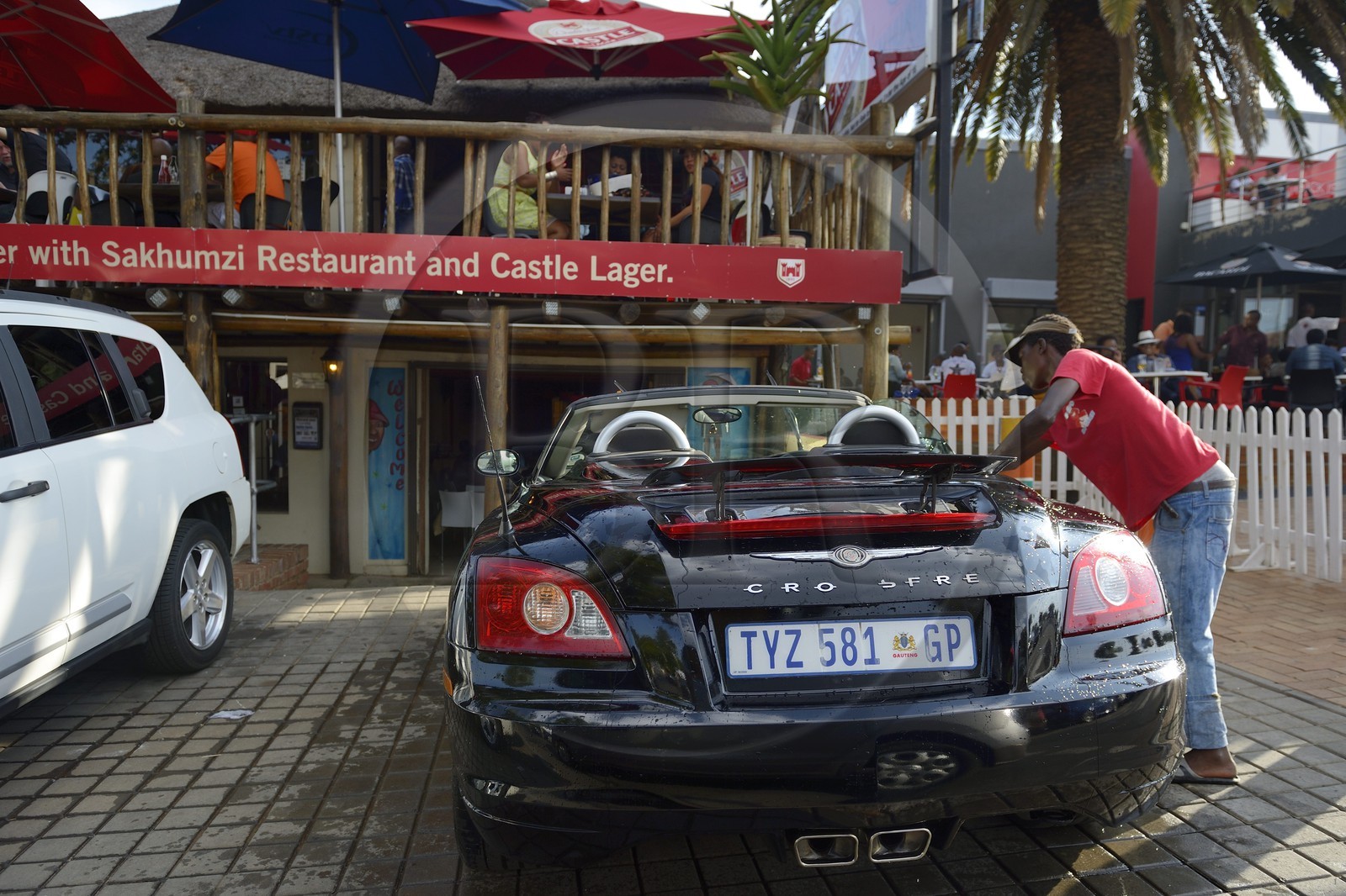 Afrique du Sud, province de Gauteng, Johannesburg, Soweto, le quartier d'Orlando dans le township, la Vilakazi street où vécu Mandela est devenue un lieu de sortie branché