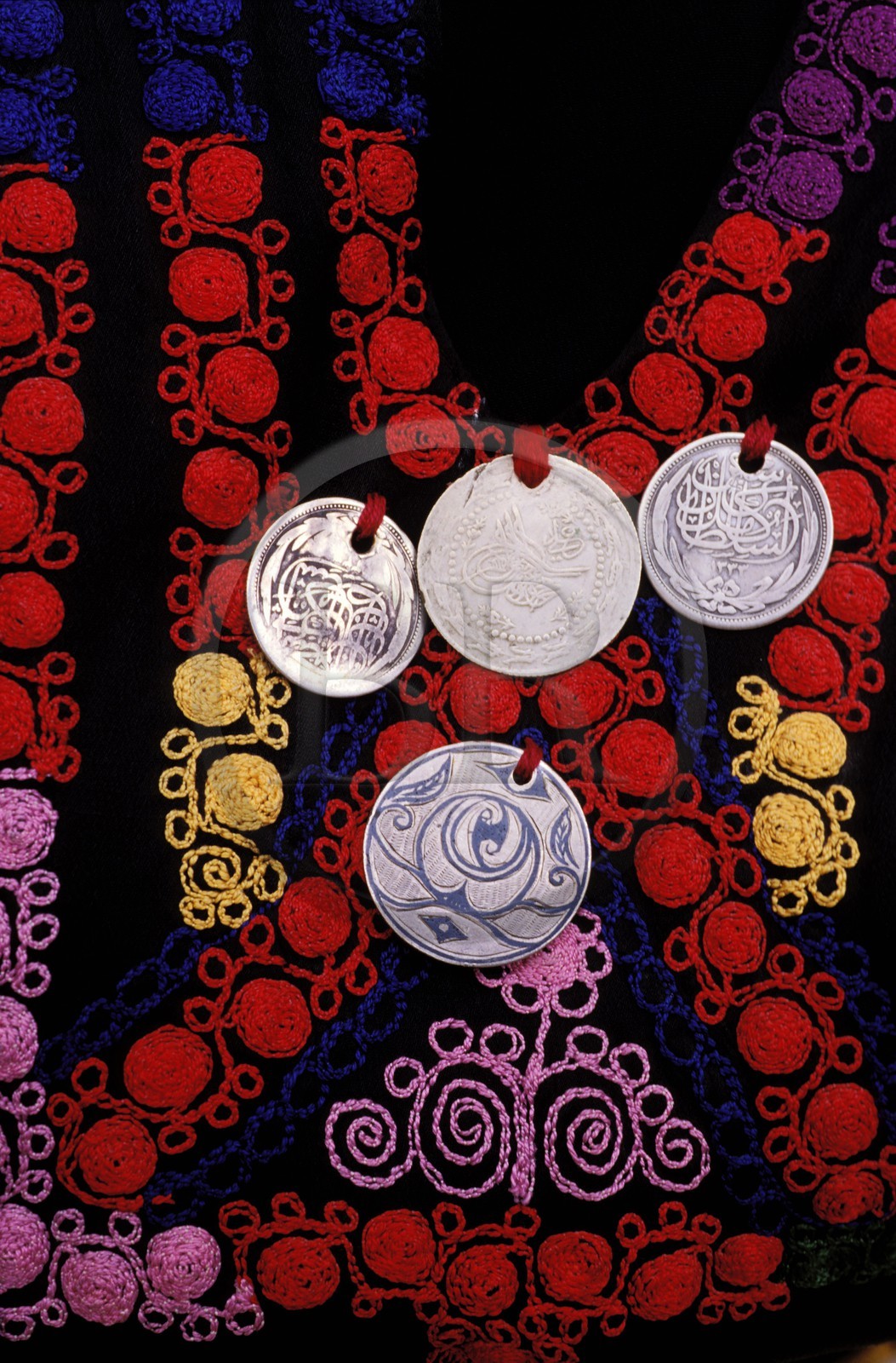 Jordanie, Amman, détails de robe palestinienne de cérémonie