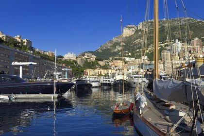 Principauté de Monaco, Monaco, port Hercule et le palais princier sur le Rocher