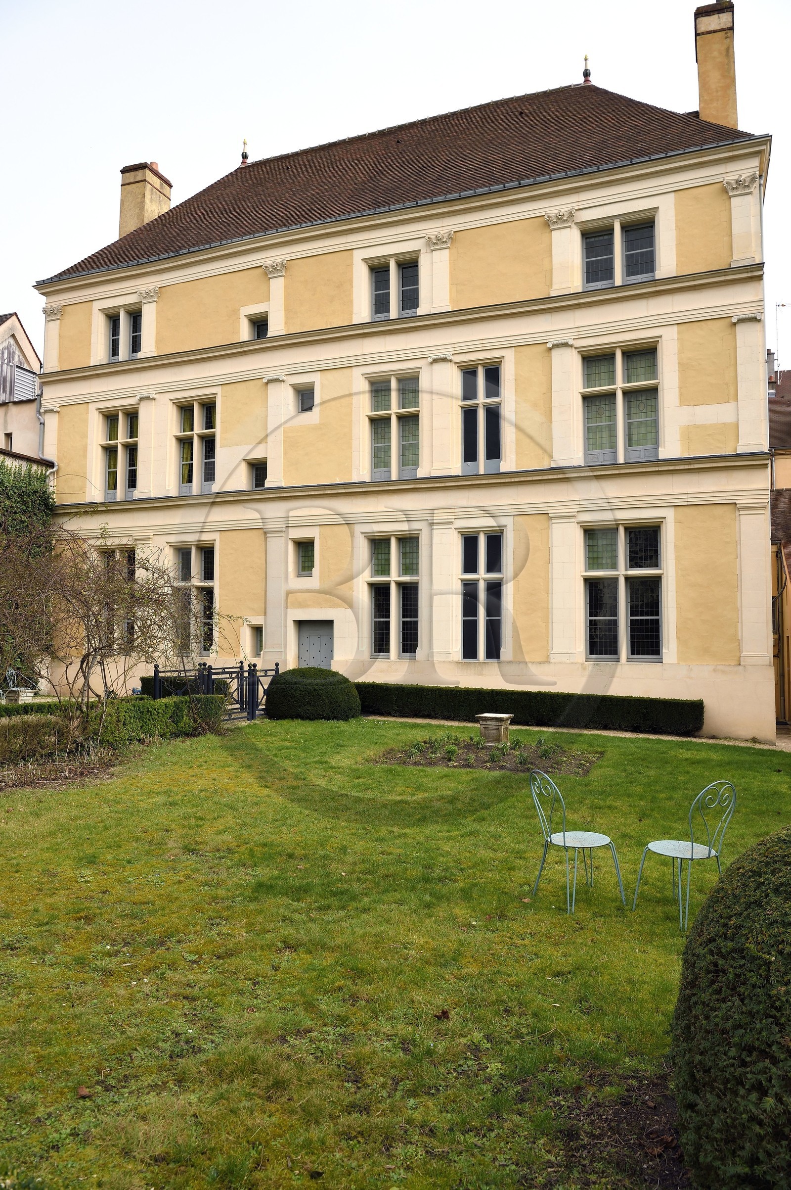 France, Aisne (02), Château-Thierry, Musée Jean de La Fontaine - Ville de Chateau-Thierry dans la maison natale du poète, la facade Renaissance côté jardin