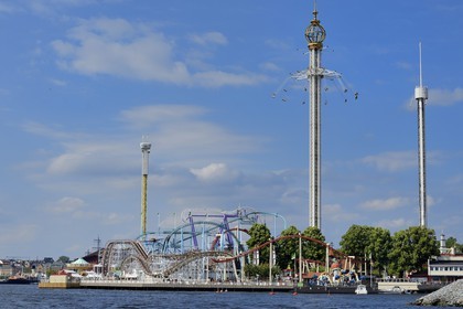 Suède, Stockholm, Djurgarden, le parc d'attractions Gröna Lund aux accents de fête foraine