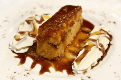 Espagne, Andalousie, Séville, Restaurant Enrique Becerra, pudding d'oranges amères