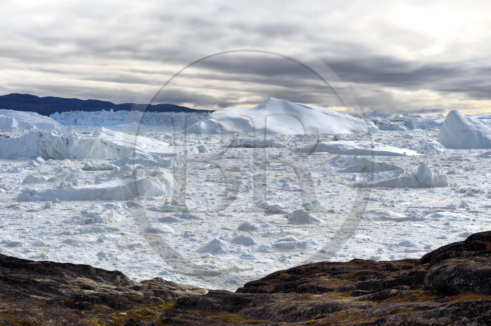 Groenland, cote ouest, baie de Disko, Ilulissat, fjord glacé classé Patrimoine Mondial de l'UNESCO qui est l’embouchure maritime du glacier Sermeq Kujalleq (Jakobshavn Glacier)