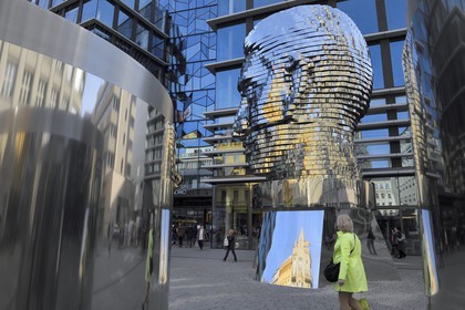 République Tchèque, Prague, Nove Mesto, La tête de Franz Kafka, une statue mécanique de l'artiste David Cerny