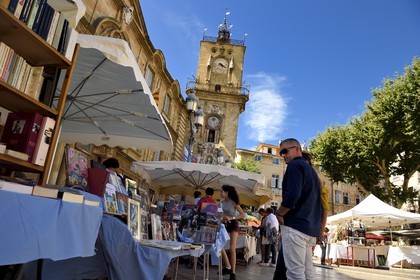France, Bouches-du-Rhône (13), Aix en Provence, place de l'Hotel de Ville, marché aux livres