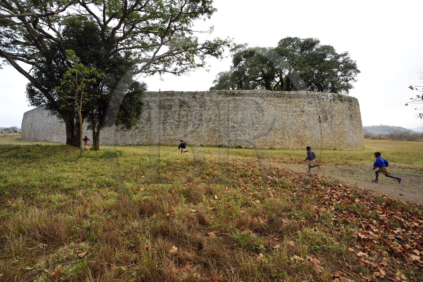 Zimbabwe, province de Masvingo, les ruines du site archéologique du Grand Zimbabwe, classé Patrimoine Mondial de l'UNESCO, Xème au XVème siècle, mur extérieur du Grand Enclos