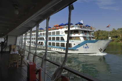 Egypt, Upper Egypt, Nile Valley, cruise ship on the Nile river between Edfou and Kom Ombo